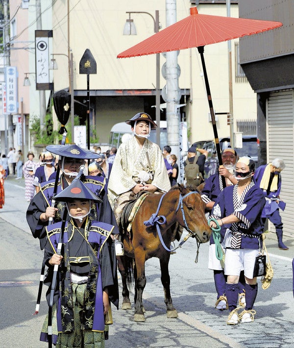 都留沿道彩る時代絵巻　３年ぶり大名行列