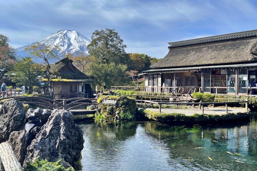 富士山経済新聞
忍野八海を巡る英語ガイド付きバスツアー　坐禅体験や郷土料理も