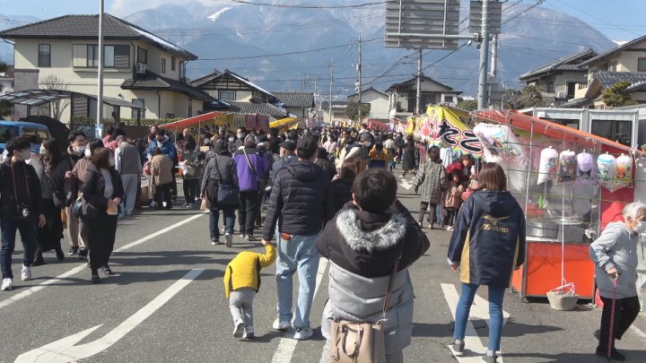 4年ぶりに開催　甲府盆地に春を呼ぶ祭り「十日市」賑わう