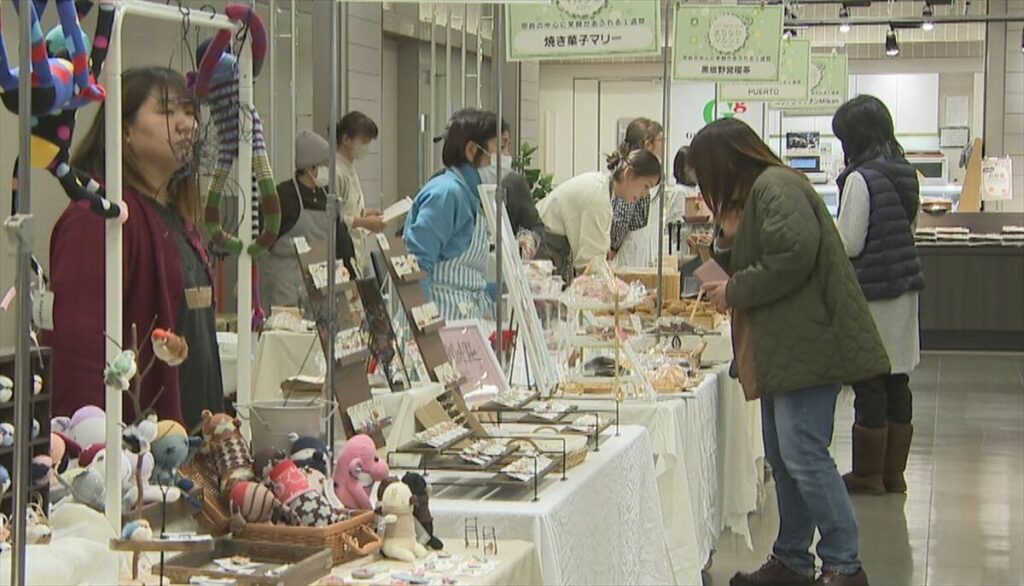 市が開催のマルシェ　出店条件はお店を開きたい人や開業間もない人　客の反応を見る腕試しの場に　山梨県甲府市・岡島