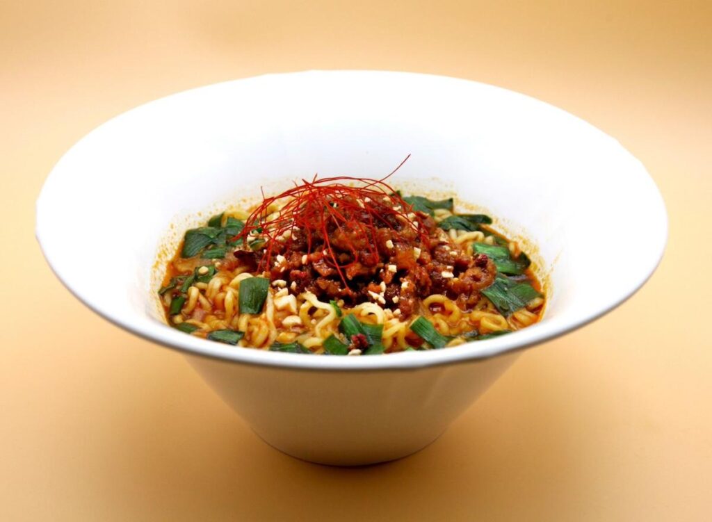 富士山経済新聞
富士急ハイランドに「辛ラーメンパーク」　コラボメニュー3種販売