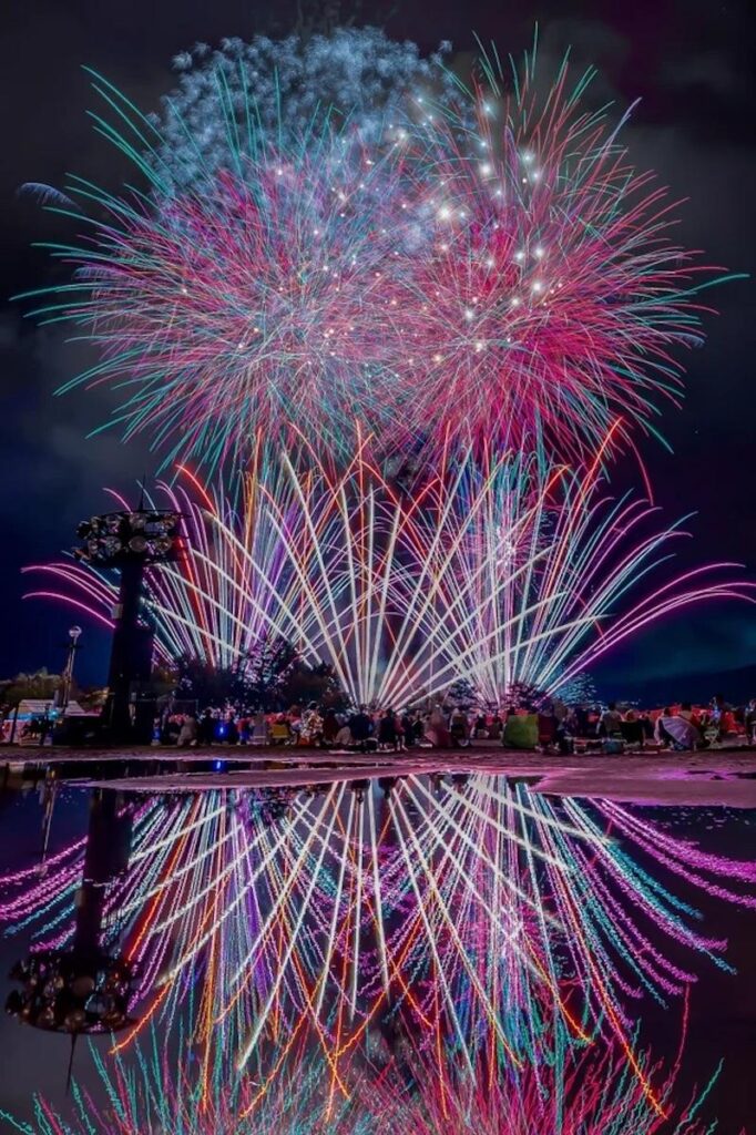 富士山経済新聞
山中湖で花火大会「HANABI MAGIC」　花火1万発打ち上げ