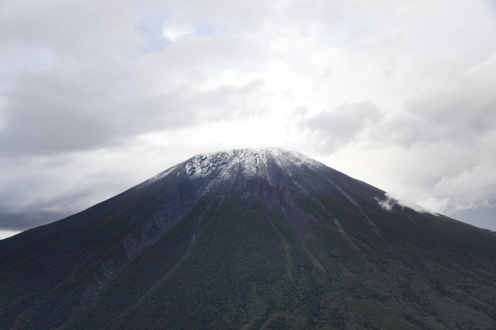 富士山 早くも〝冠雪〟