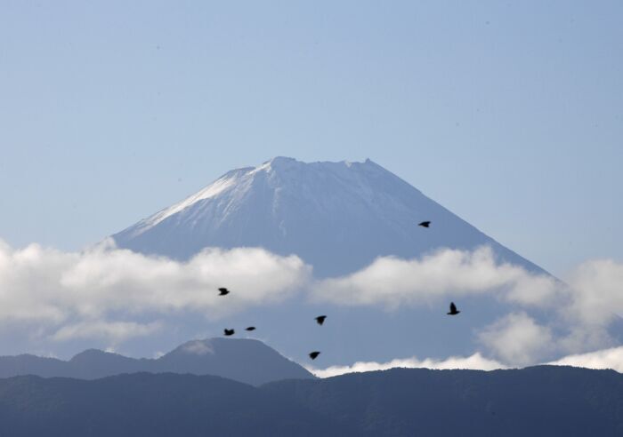 富士山が初冠雪