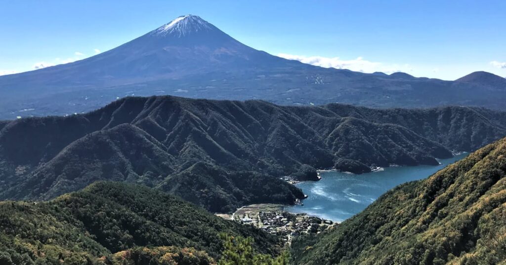 富士山の山梨側登山者、81年以降で最少　コロナ響く