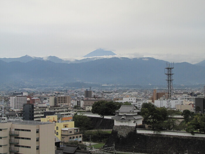 河口湖 日中、１１月上旬並み予想
　