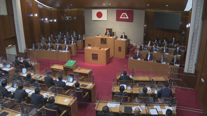 県有地問題で対立が続く山梨県議会　新たな特別委を設置