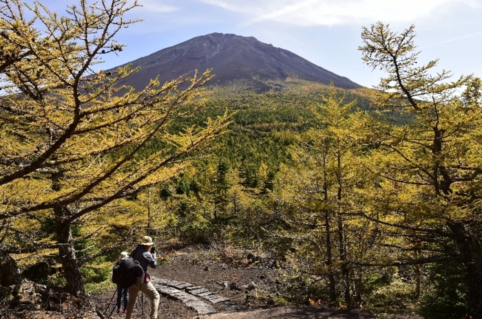 富士山５合目 紅葉始まる