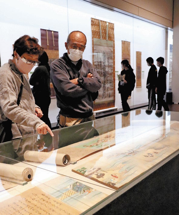 日蓮の生涯伝える展示　書物、直筆の手紙など１２０点　生誕８００年記念県立博物館で