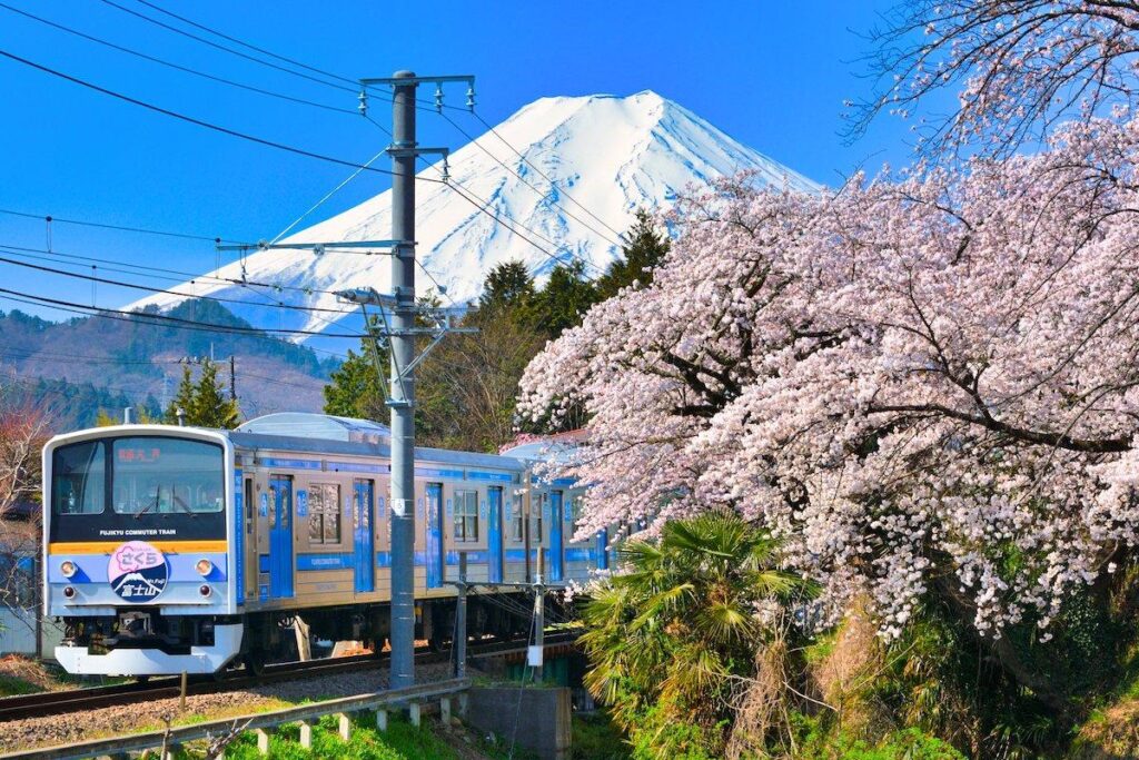 富士山経済新聞
富士急行線、4月1日から富士山麓電気鉄道に　記念イベントなど続々