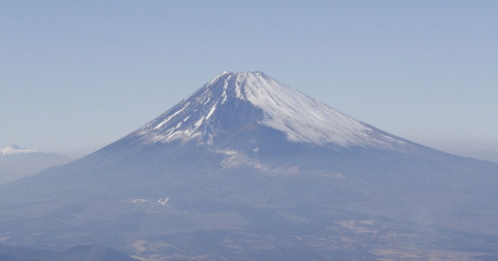 富士山、1日に山開き　2年ぶり山頂でご来光　登山客らは山小屋へ