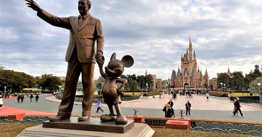 東京ディズニー、平日限定の手ごろな入園券を発売