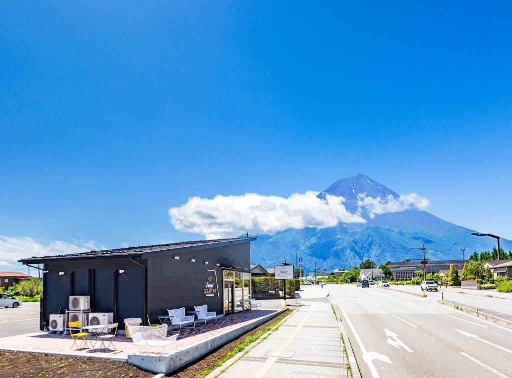 富士山経済新聞
富士河口湖町にジェラート店　山梨県フルーツの商品など