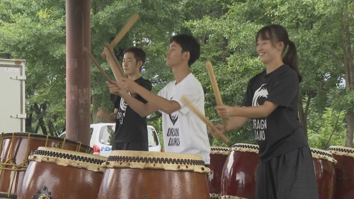 富士山ふっこう納涼祭　和太鼓演奏や地元野菜を販売　観光客で賑わう