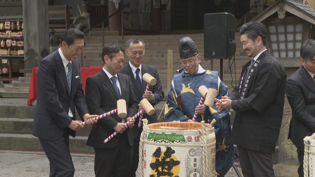 「大きい観光資源になっていくのでは」　日本の伝統的酒造りがユネスコの無形文化遺産に　日本酒振る舞い登録祝う　山梨・北口本宮冨士浅間神社